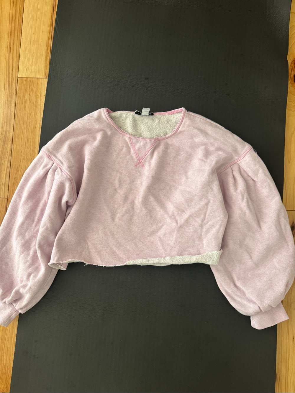 Topshop Light Pink Cropped Crewneck Sweatshirt with Balloon Sleeves